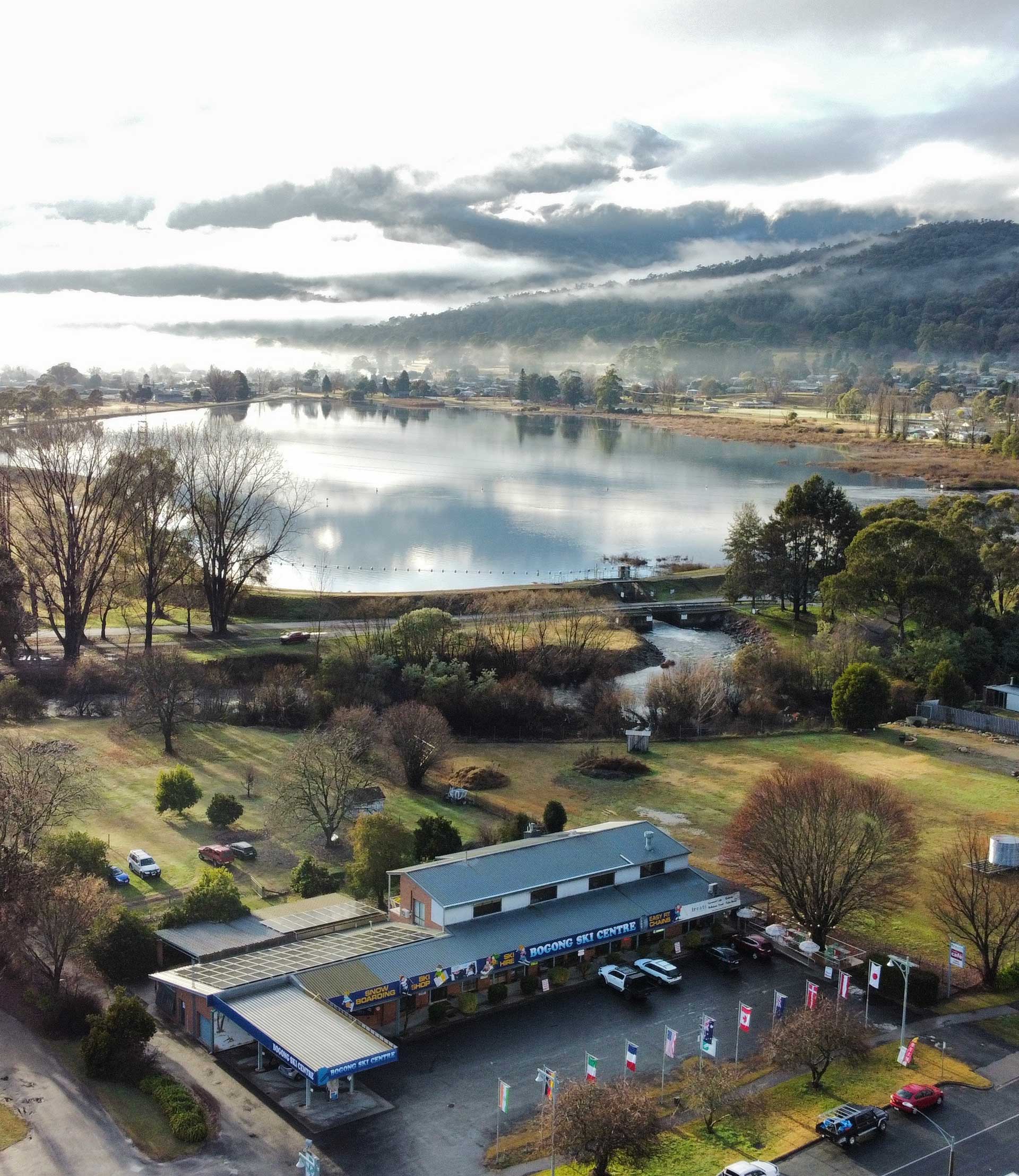 Drone-view-Treats-Restaurant-Tawonga-South